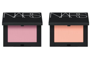 NARS“ほわっと”血色感にじむ人気チークに新色、愛らしいソフトピーチ＆煌めくライラックなど