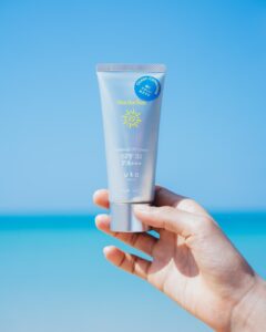 uka春コスメ“マグノリア＆シダーウッドの香り付き”UVクリーム